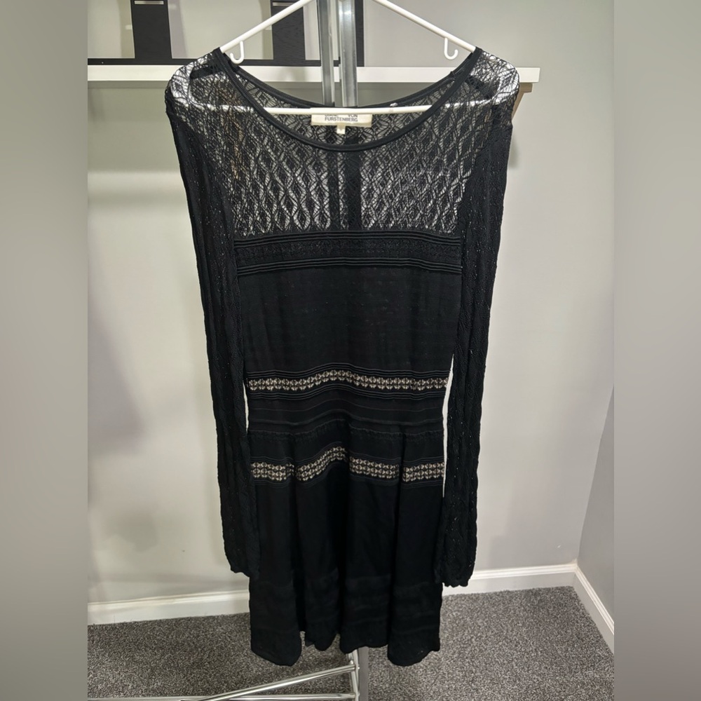 Diane Von Furstenberg DVF Black Lace Long Sleeve Dress. Medium